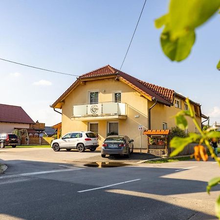 Apartments Galunder Verzej Luaran gambar